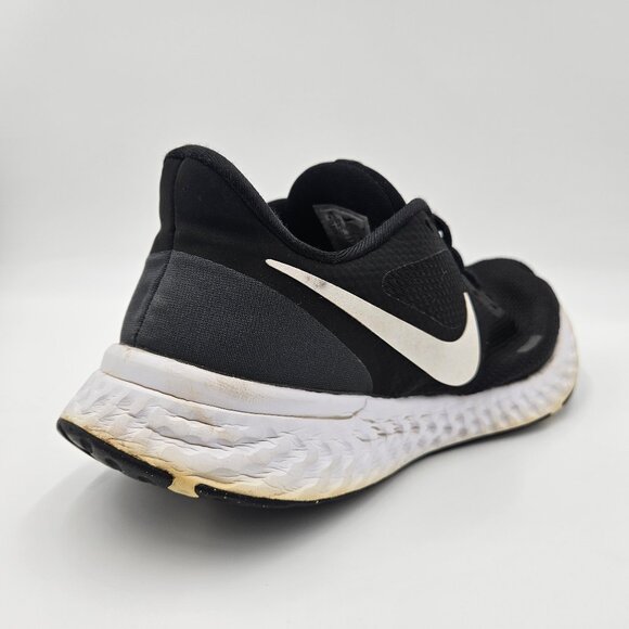 Nike Revolution 5 Men's Running Shoes Black White BQ3204-002 Size 9.5 - Picture 3 of 16